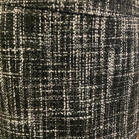 Limited Tweed Black/White Mini Skirt Size 4 NWT - Picture 5 of 8